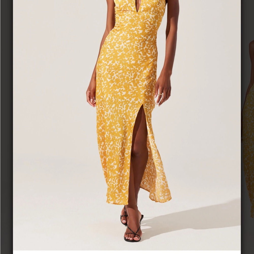 Astr Marissa Floral Halter Neck Dress